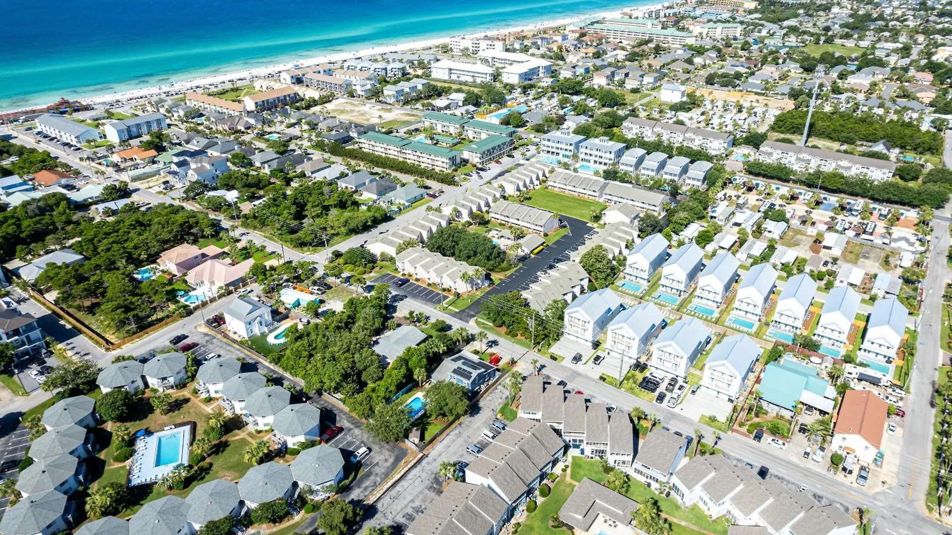 Sandpiper Cove 9230- By Holiday Isle Properties Destin